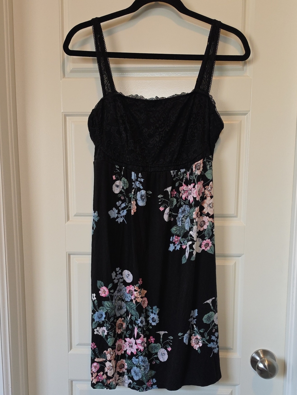Soma Black Lace & Floral Nightgown - Large